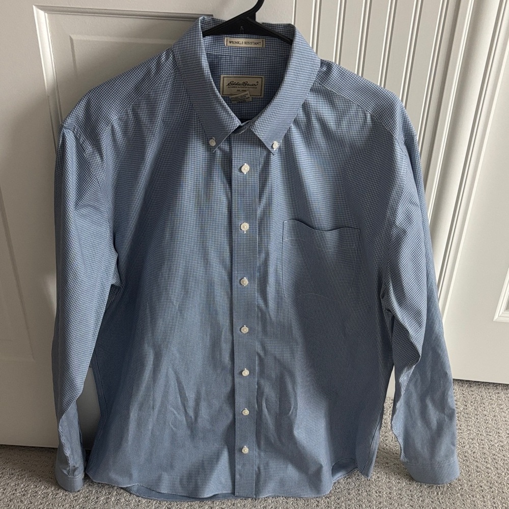 Eddie Bauer Light Blue Checkered Button Down Shirt Men’s Size Large Tall